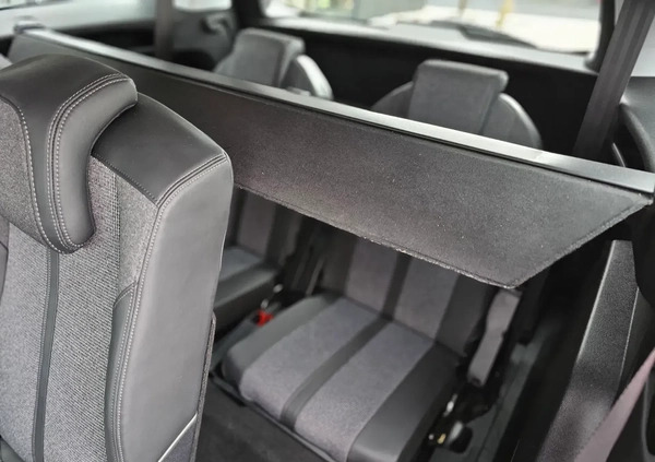 Peugeot 5008 cena 63500 przebieg: 98716, rok produkcji 2018 z Lipsk małe 781
